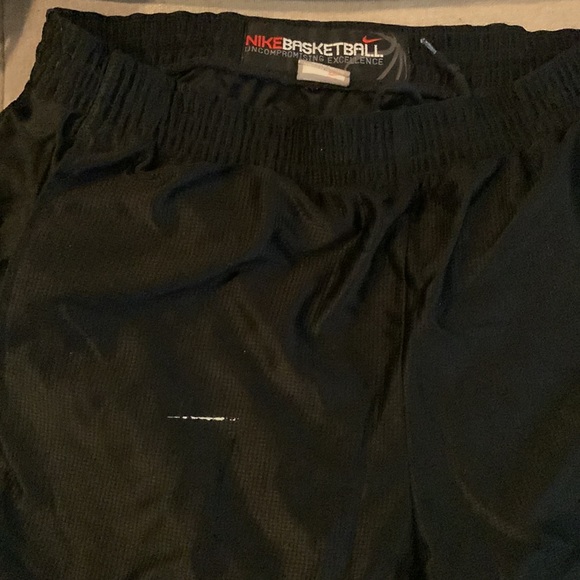 2 Nike Basketball Shorts - Picture 4 of 4